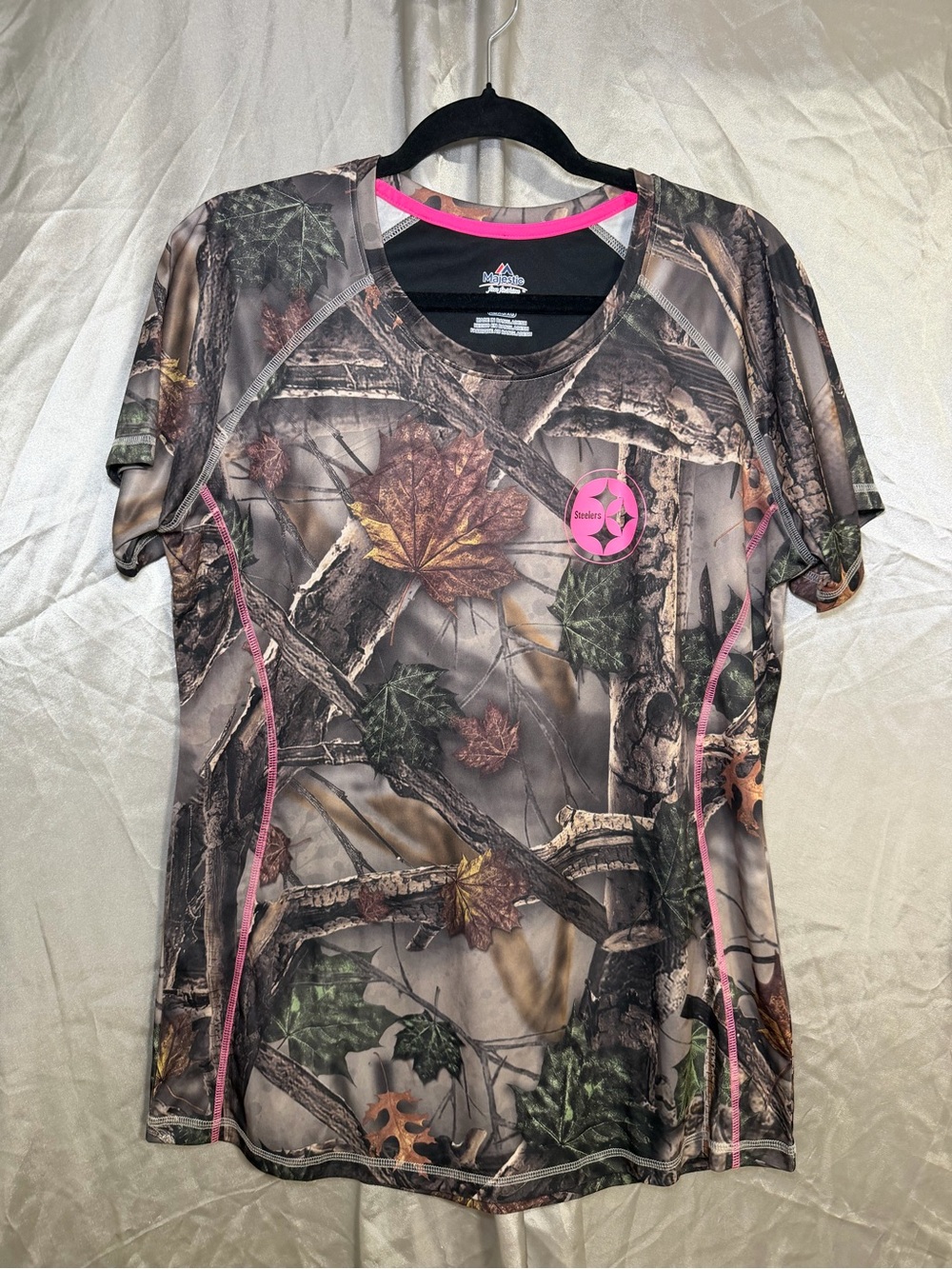 Majestic Pittsburgh Steelers Women’s XL Pink Camo Shirt NFL Short Sleeve